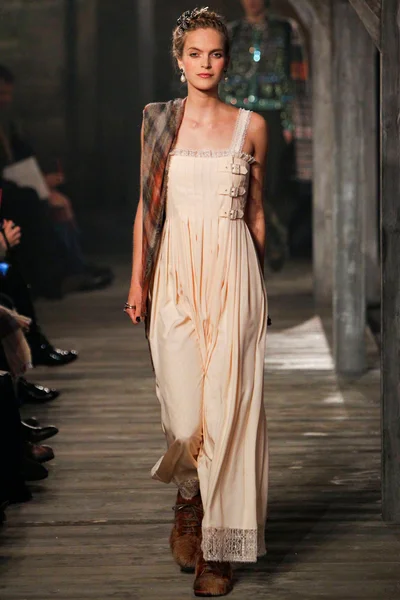 Look 65